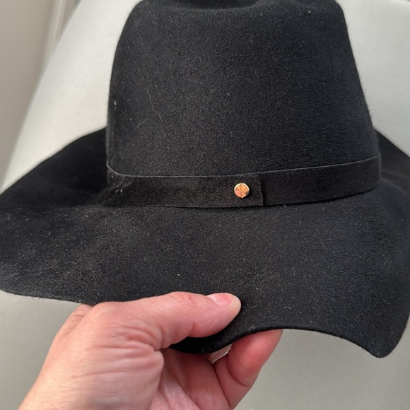 Janessa Leone Hat - Picture 8 of 8